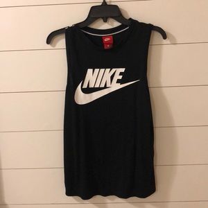 Black and white nike tank top